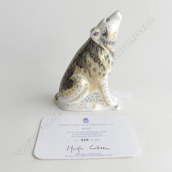 A Royal Crown Derby porcelain paperweight Wolf, limited edition 526/2500